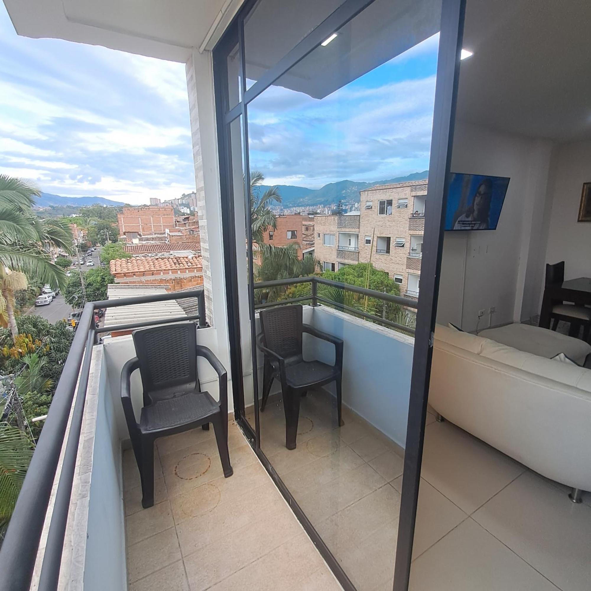 Exelente Y Comodo Apartamento Apartamento Medellín